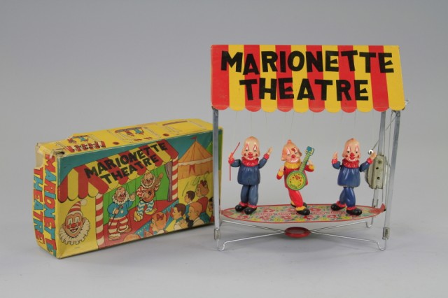 BOXED MARIONETTE THEATRE WITH CLOWNS 17712c