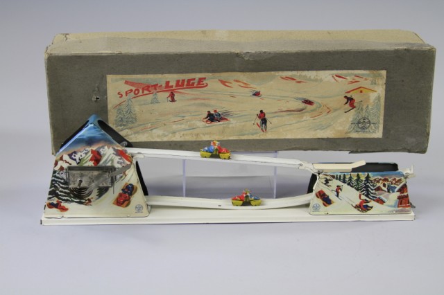 BOXED SPORT LUGE TOY France lithographed 17734d