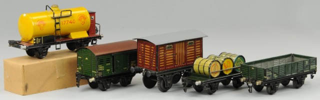 ASSORTED FREIGHT CARS Includes 1773ab