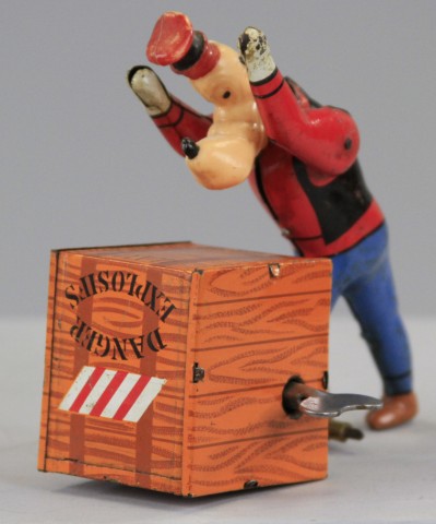 GOOFY ROLLING EXPLOSIVE CRATE France 177479
