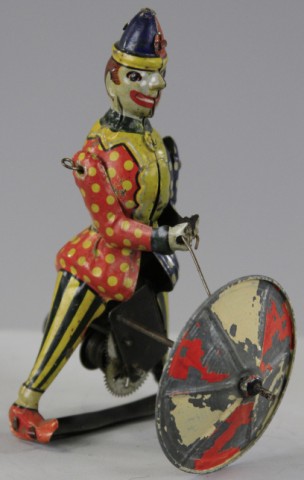 CLOWN WITH SPINNING UMBRELLA TOY 1774cf