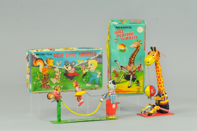 ANIMALS AT PLAY TOYS T P S Japan 17917f