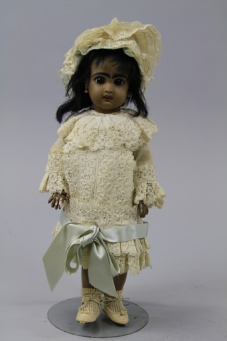 PRETTY FRENCH BROWN BISQUE DOLL 179cf6