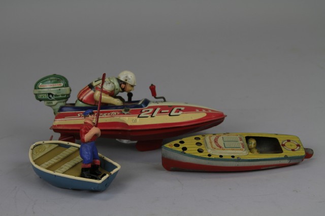 LOT OF THREE BOAT TOYS Lithographed 179fc1