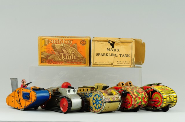 GROUPING OF TOY TANKS Marx examples 178acd