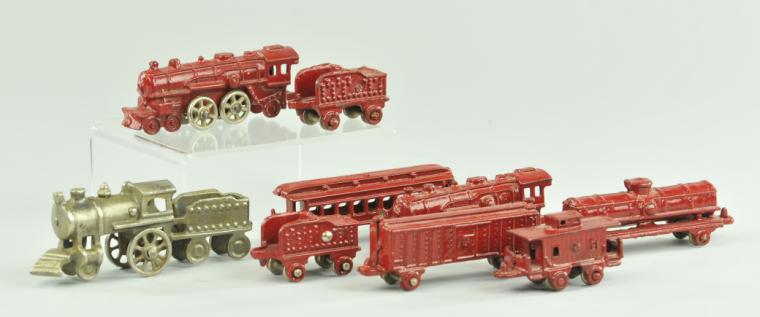 GROUPING OF MINIATURE TRAINS Cast 17a892