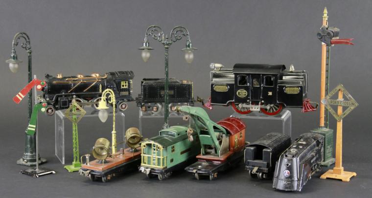 LIONEL TRAIN GROUPING Lot includes  17a9ca