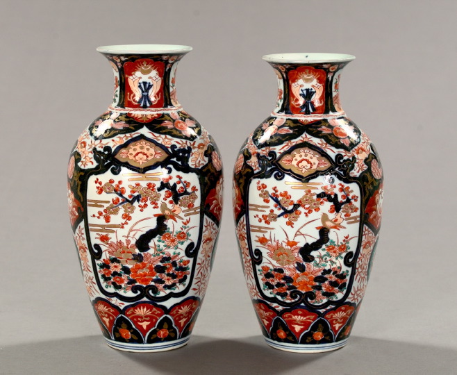 Pair of Japanese Meiji Imari Porcelain 2e084