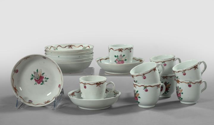 Sixteen-Piece Set of Chinese Export Porcelain