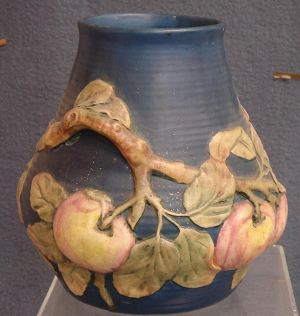 Weller pottery Baldwin apple vase  3b90e