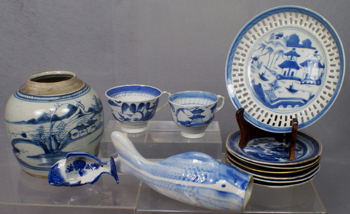 Chinese export porcelain blue and 3dbc2