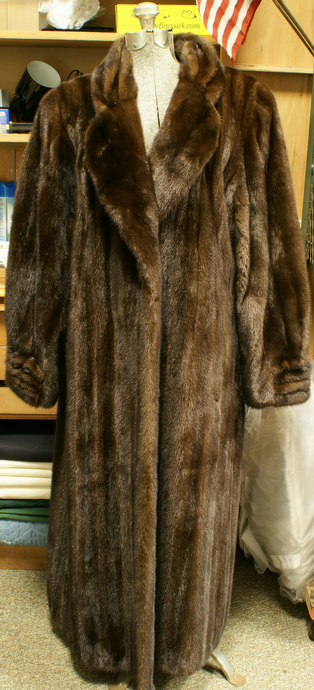 Full length ladies mink coat Umber 3e601