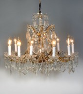 12 LIGHT CRYSTAL CHANDELIER: Approx.