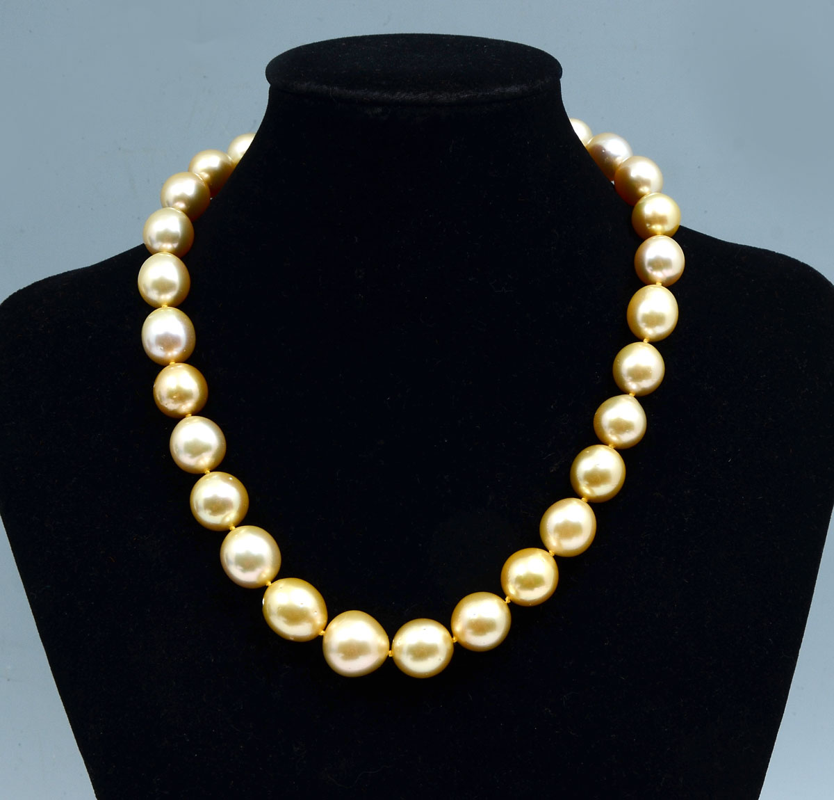 GOLDEN SOUTH SEA PEARL NECKLACE  27730a