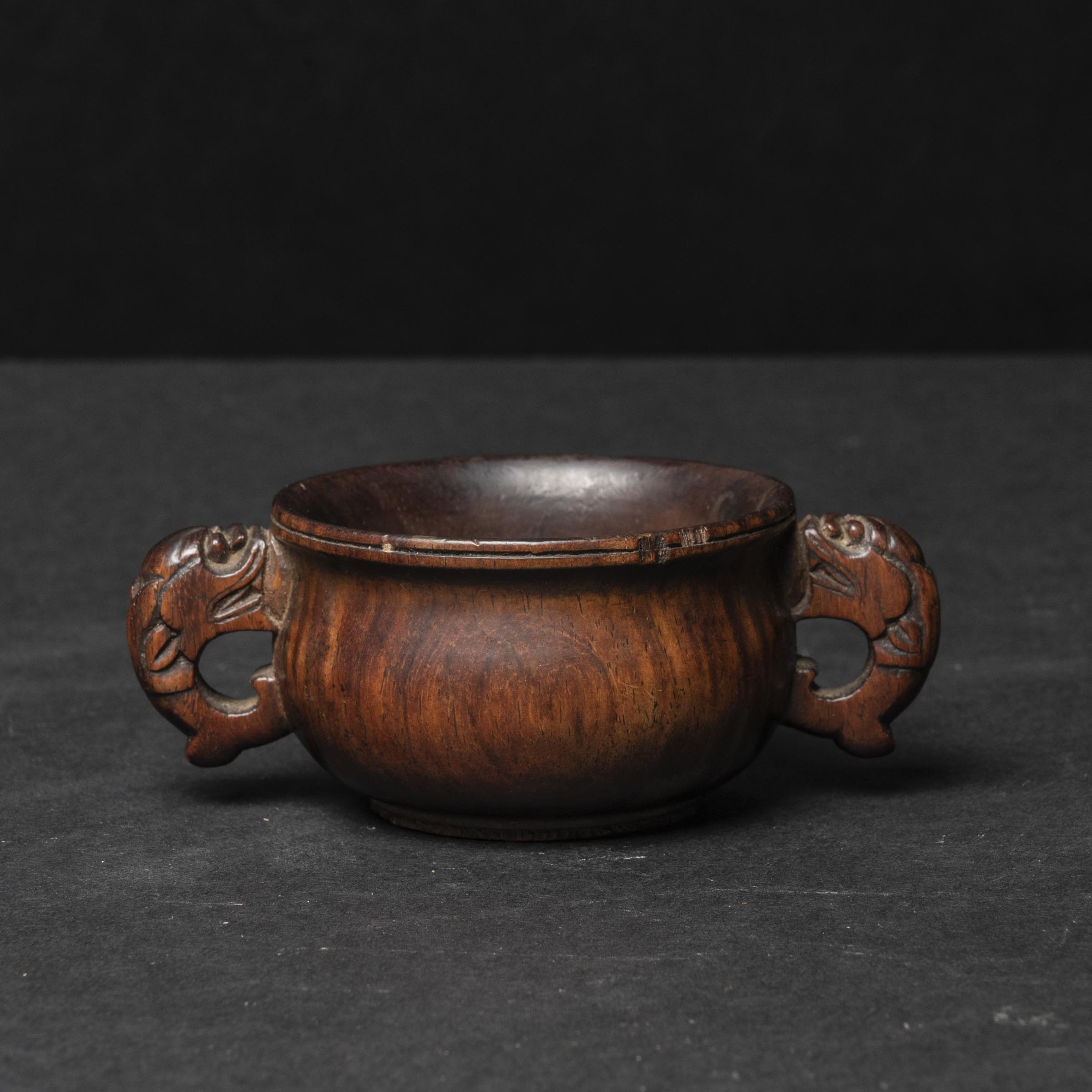 A Huanghuali Twin Handled Cup  279ae1