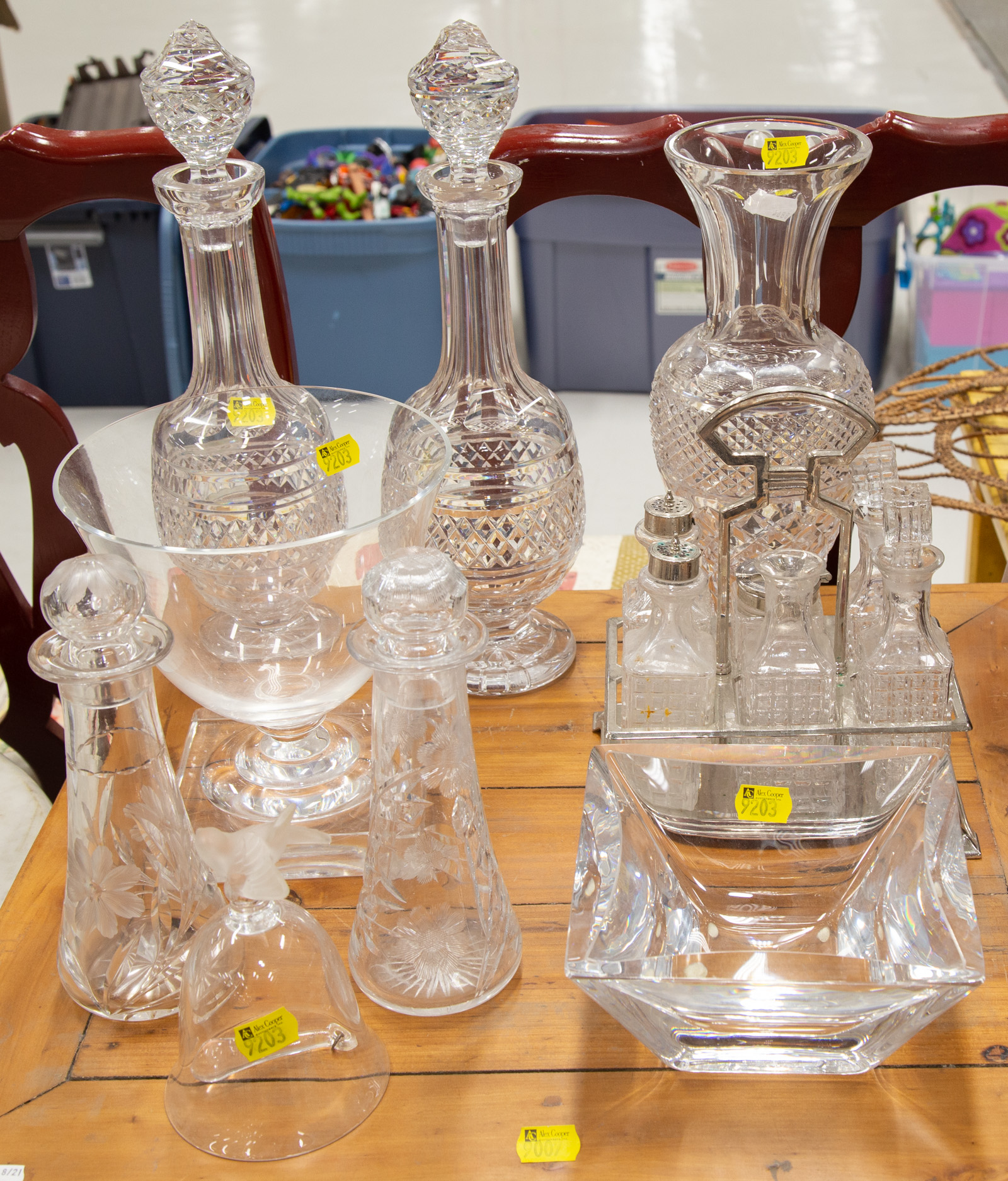 SELECTION OF HIGH QUALITY GLASSWARE 2881c2