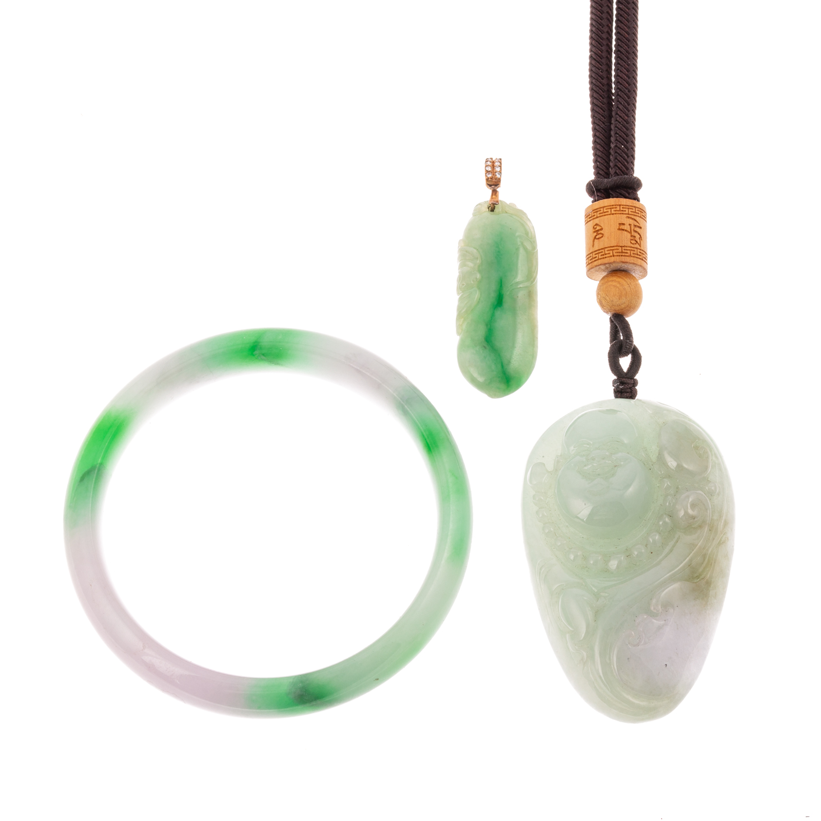 A COLLECTION OF CHINESE JADE JEWELRY 288d20