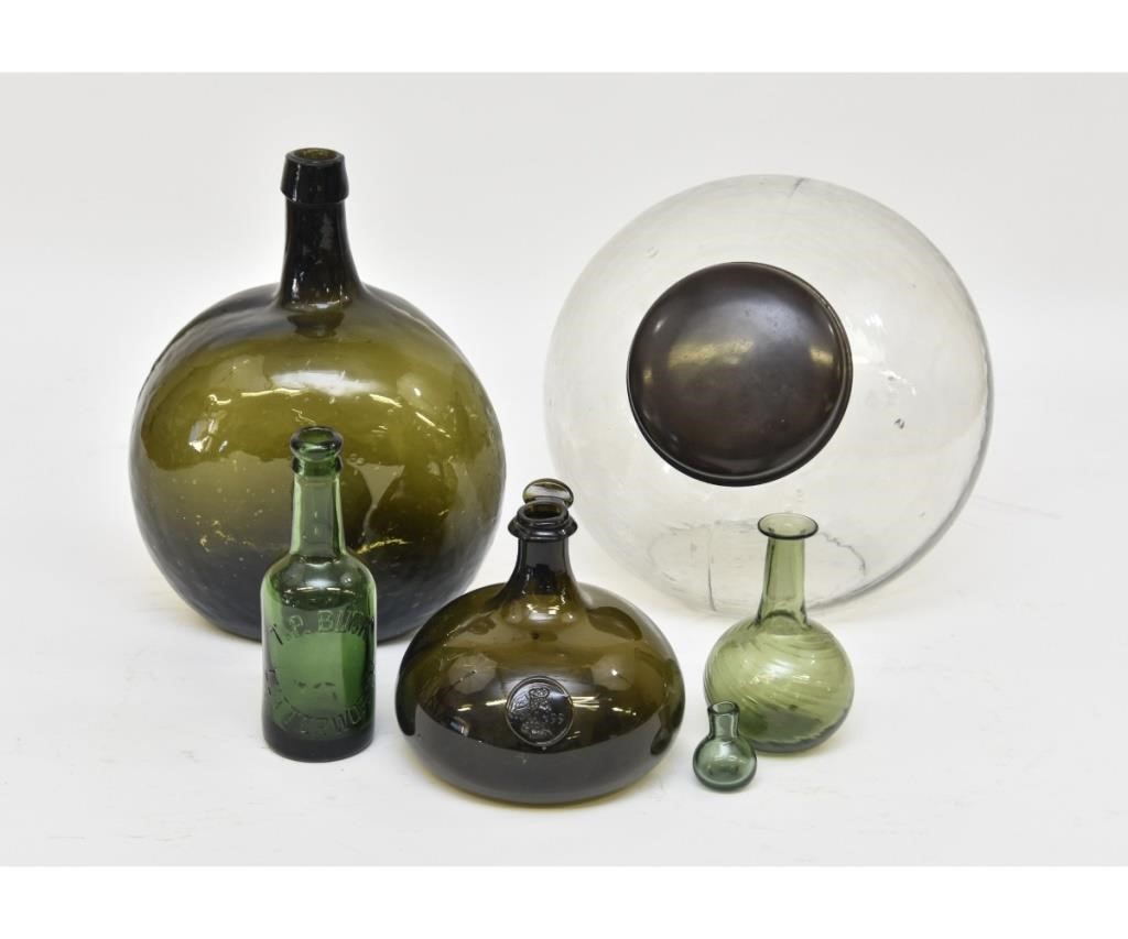Green molded glass bottle 13 h  28b43e