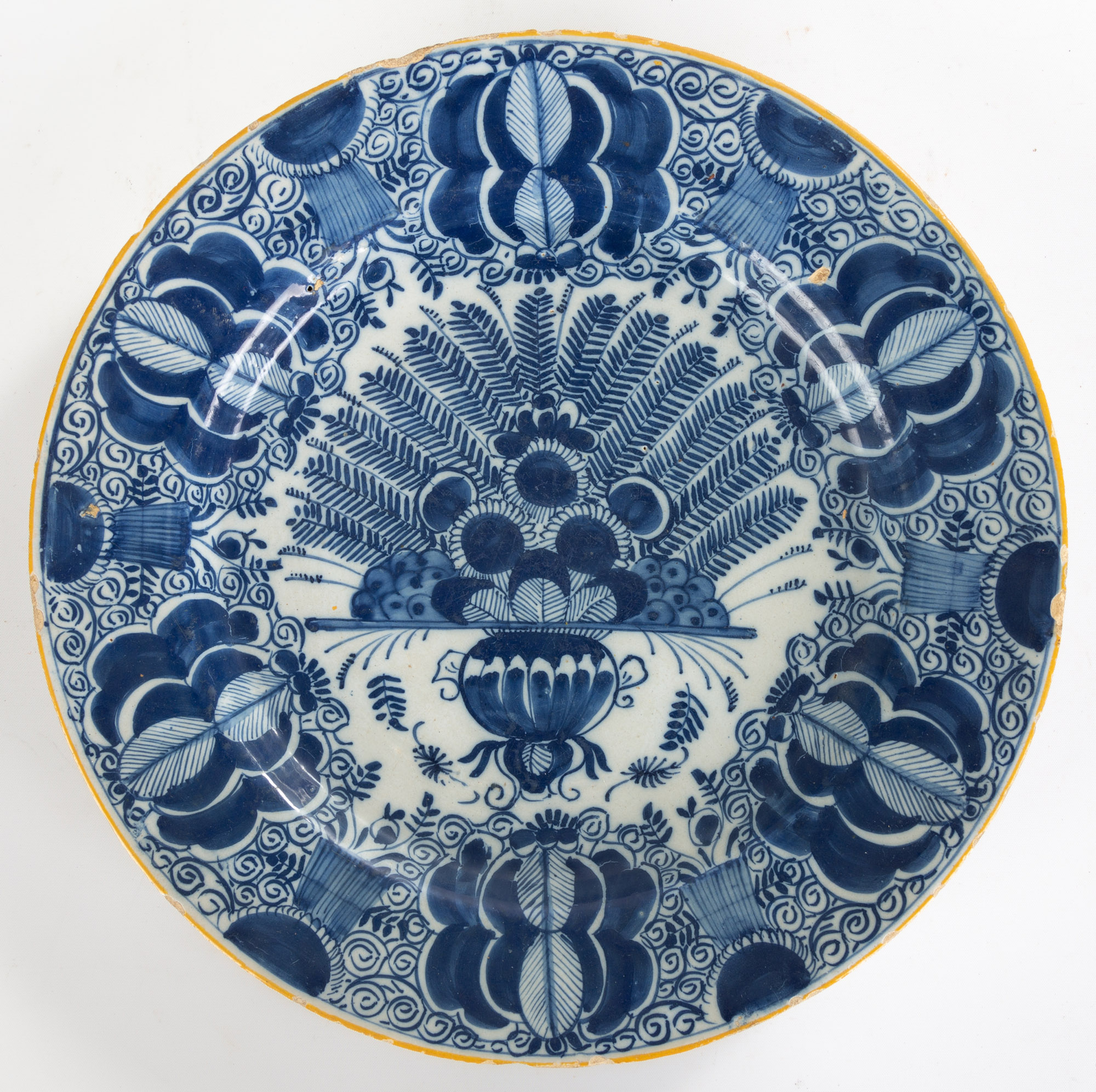 18TH CENTURY DELFT POTTERY CHARGER 28be33