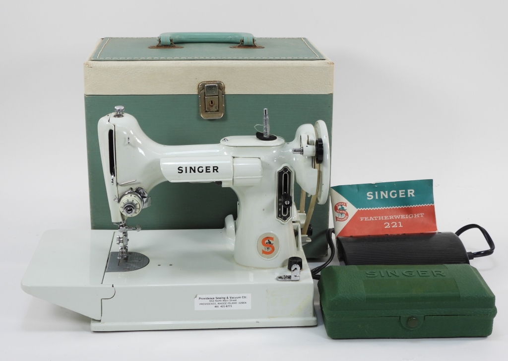 SINGER FEATHERWEIGHT 221K SEWING 2995d8