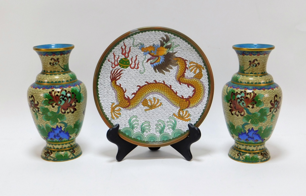 3PC CHINESE CLOISONNE VASE AND 29a291