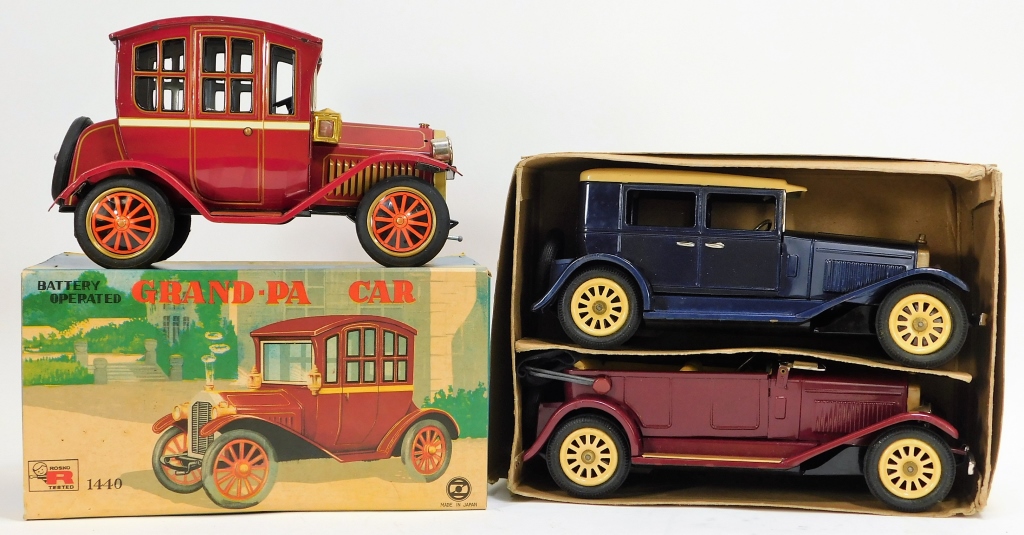 3 ROSKO AND JAPANESE TIN TOY CARS 29b3db