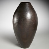 ROBERT KUO, LARGE HAMMERED COPPER VASE