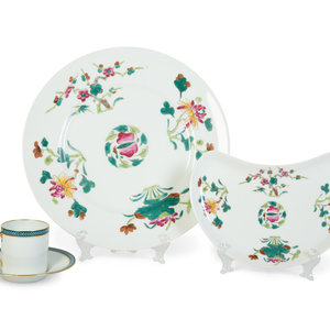A Collection of Limoges Porcelain 2a7bef