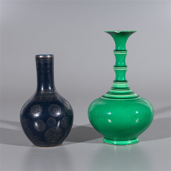 Two Chinese glazed porcelain vases 2acee1