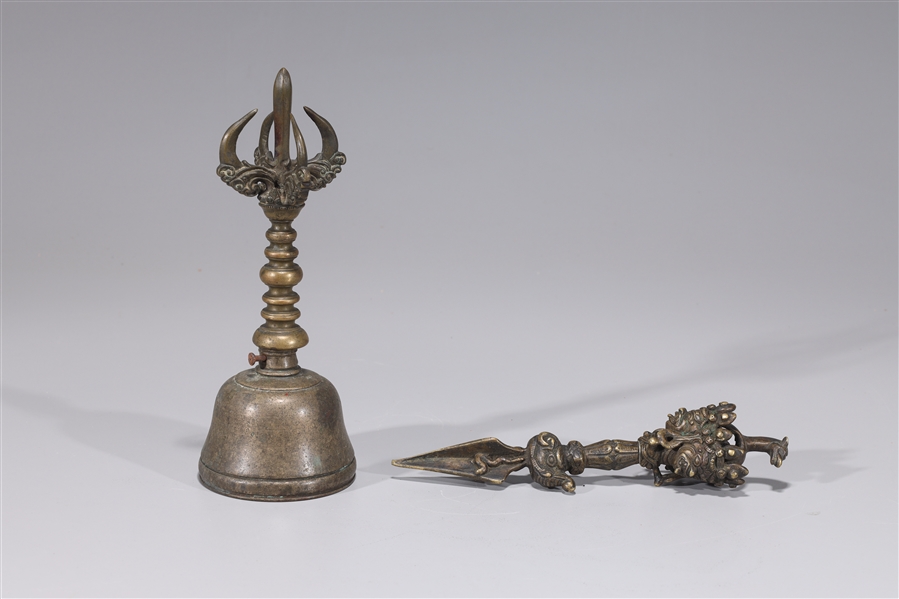 Sino Tibetan antique bronze bell 2ad742