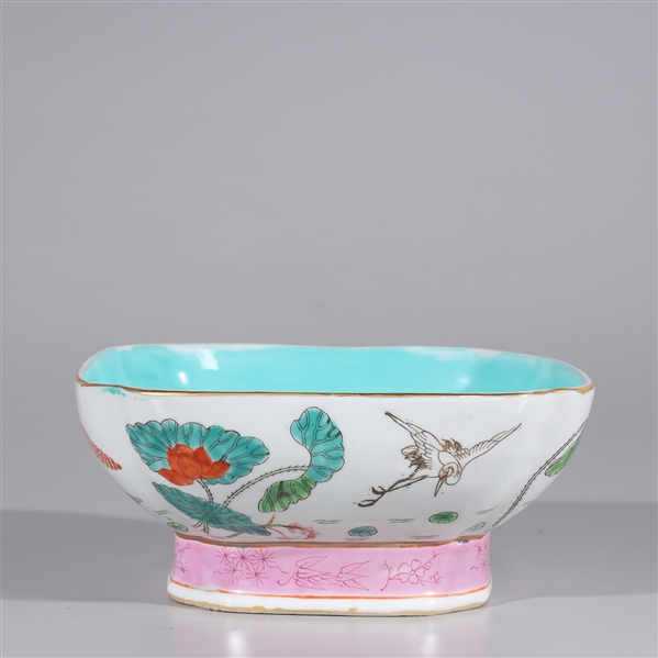 Chinse famille rose and gilt enameled 2ac46d