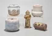 Group of various Japanese ceramics  2af093