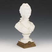 FRENCH BISQUE BUST OF MARIE ANTOINETTE 2af4c0