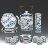 JAPANESE EXPORT PORCELAIN BLUE AND WHITE