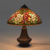 LEADED GLASS LAMP WITH BRADLEY HUBBARD
