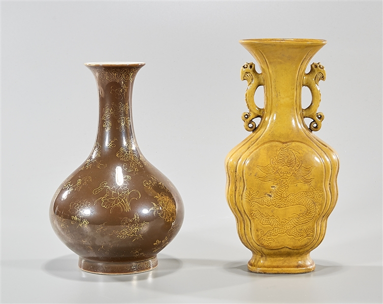 Two Chinese glazed porcelain vases  2ae491