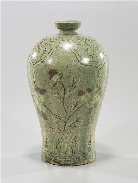 Korean celadon glazed vase with 2ae6d3