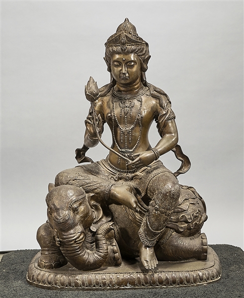 Chinese bronze sculpture of Guanyin 2ae863