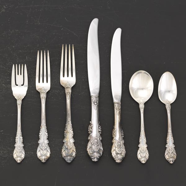 WALLACE STERLING SILVER TABLEWARE 2b2112