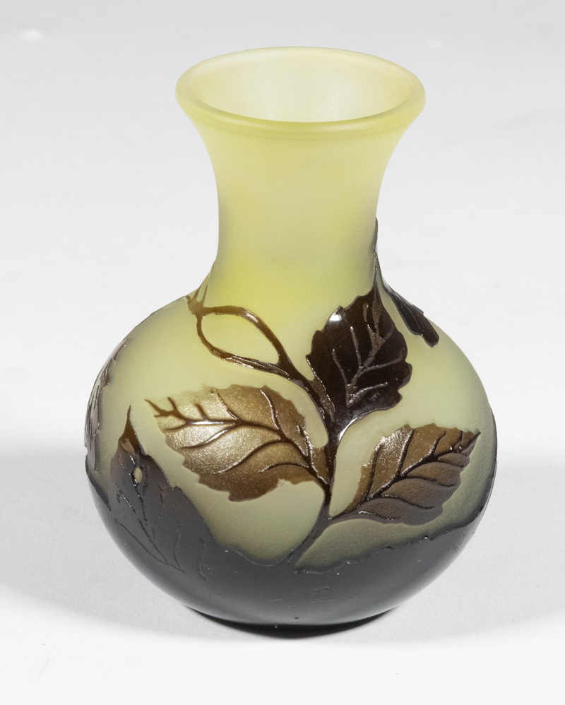 GALLE CAMEO GLASS PAPERWEIGHT VASE 2b2269