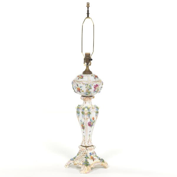 DRESDEN ROCOCO STYLE PORCELAIN LAMP  22 ½",