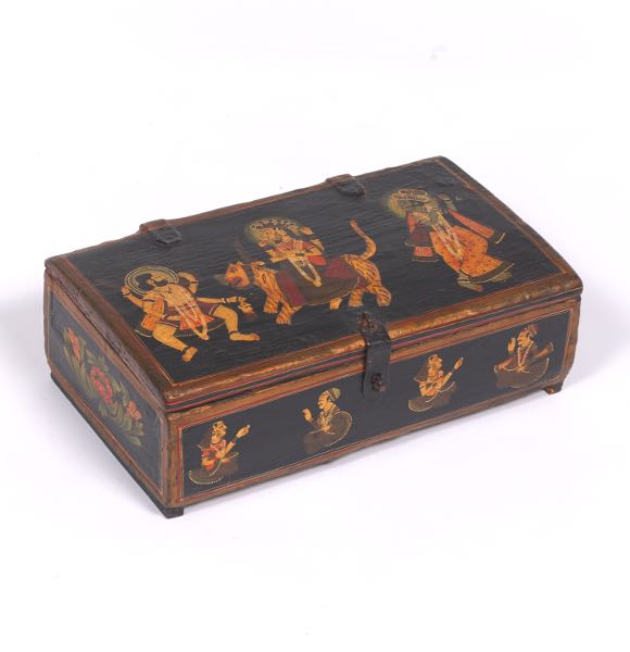 ANGLO-INDIAN MUGHAL PAINTED WOOD CASKET,