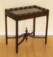 TRAY TOP TABLE WITH SHAPED STRETCHER