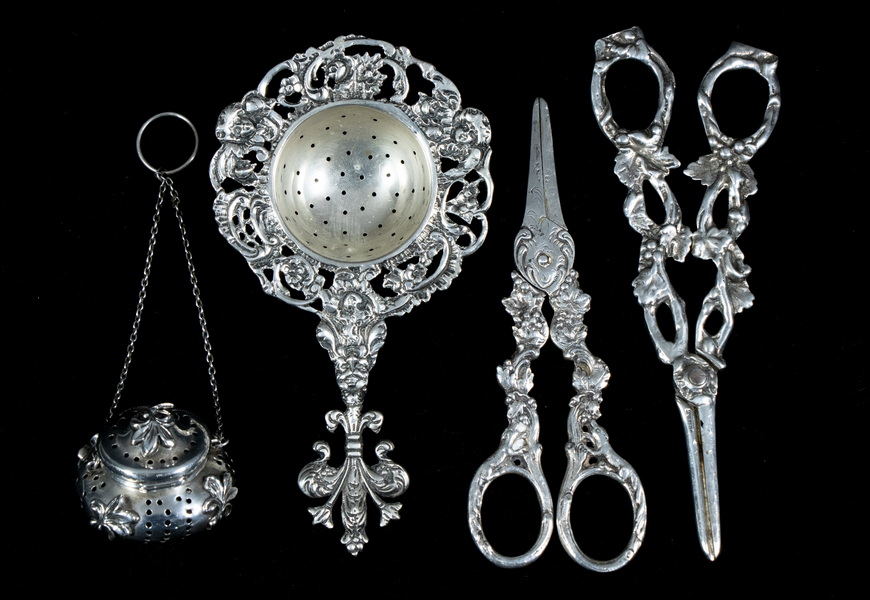  4 SILVER ACCESSORIES Group of 2b3a76