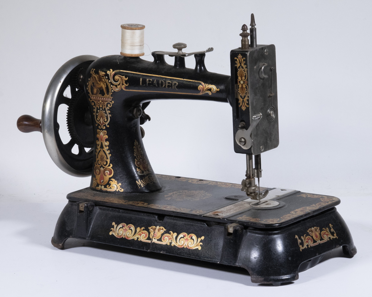 LEADER SEWING MACHINE Late 19th 2b3ad0