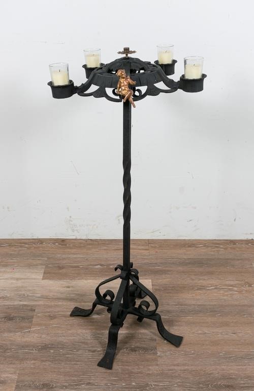 WROUGHT IRON CANDLE STANDWrought 2b78b4