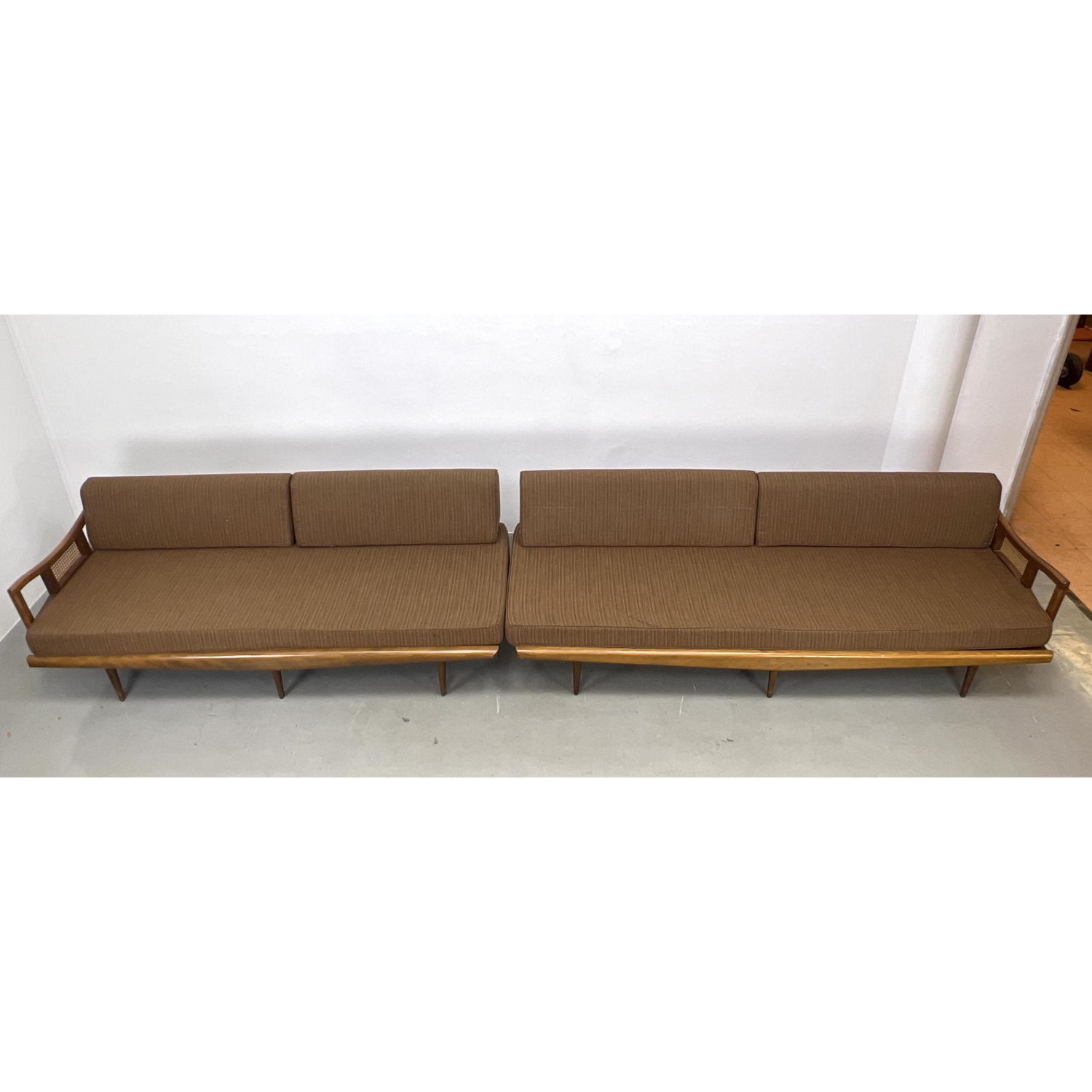 2pc Modern Sectional Seating Sofa  2b9108