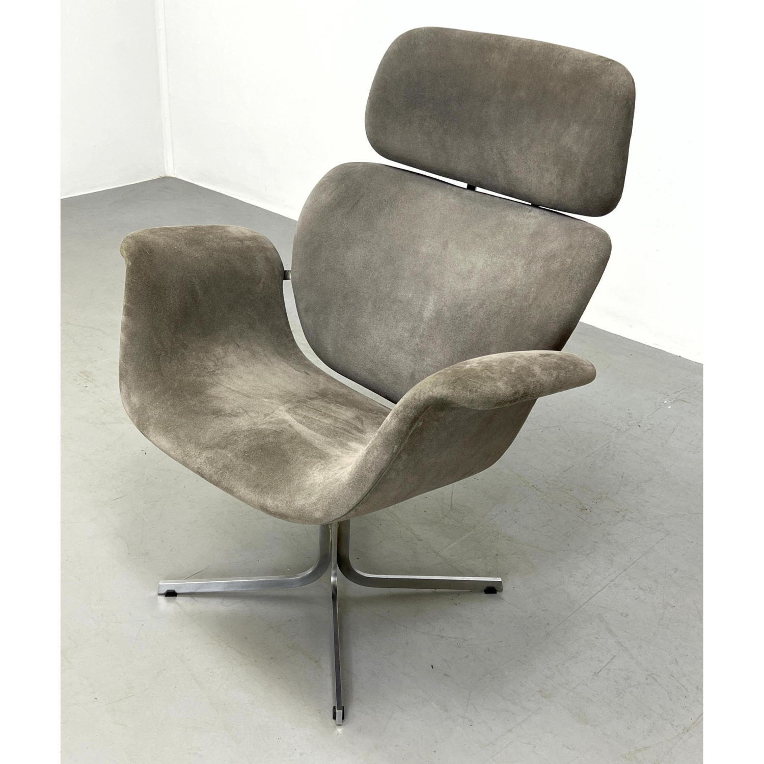 Pierre Paulin Tulip Lounge Chair 2b9d65