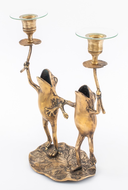 WHIMSICAL GILT BRASS DANCING FROGS 2bbad8