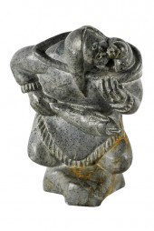 INUIT CARVED STONE MOTHER   2bf880